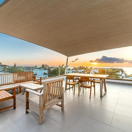Penthouse 13 - One Bay Residence With Private Rooftop Terrace And Dip In Pool Pereybere Beach Eksteriør billede