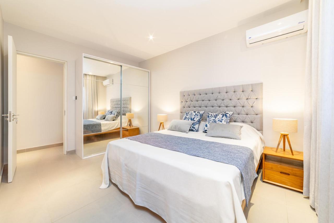 Penthouse 13 - One Bay Residence With Private Rooftop Terrace And Dip In Pool Pereybere Beach Eksteriør billede