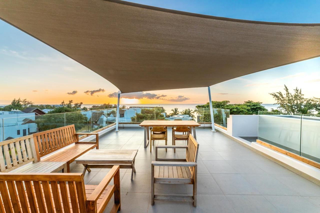 Penthouse 13 - One Bay Residence With Private Rooftop Terrace And Dip In Pool Pereybere Beach Eksteriør billede