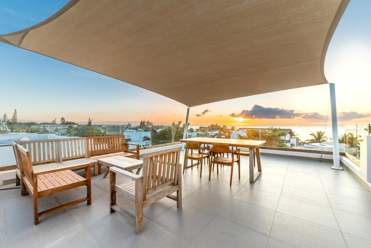 Penthouse 13 - One Bay Residence With Private Rooftop Terrace And Dip In Pool Pereybere Beach Eksteriør billede