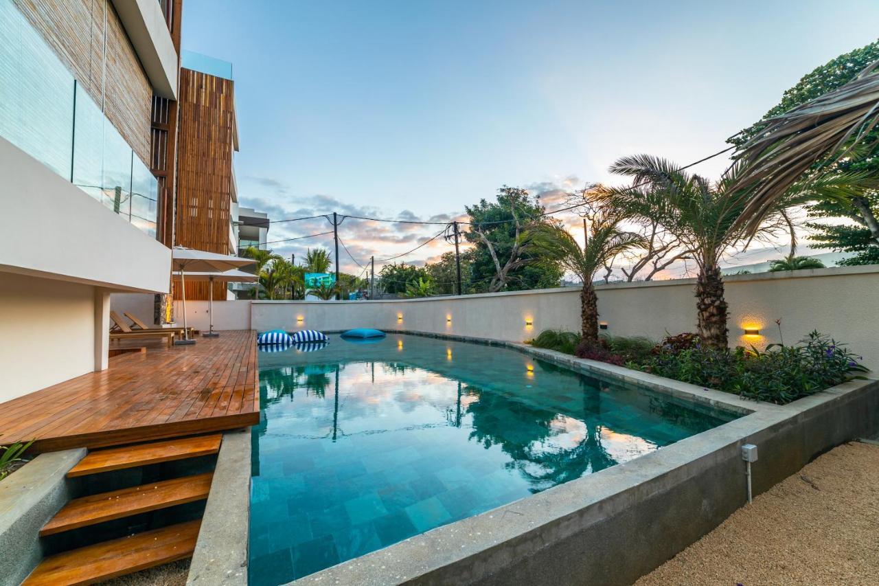 Penthouse 13 - One Bay Residence With Private Rooftop Terrace And Dip In Pool Pereybere Beach Eksteriør billede