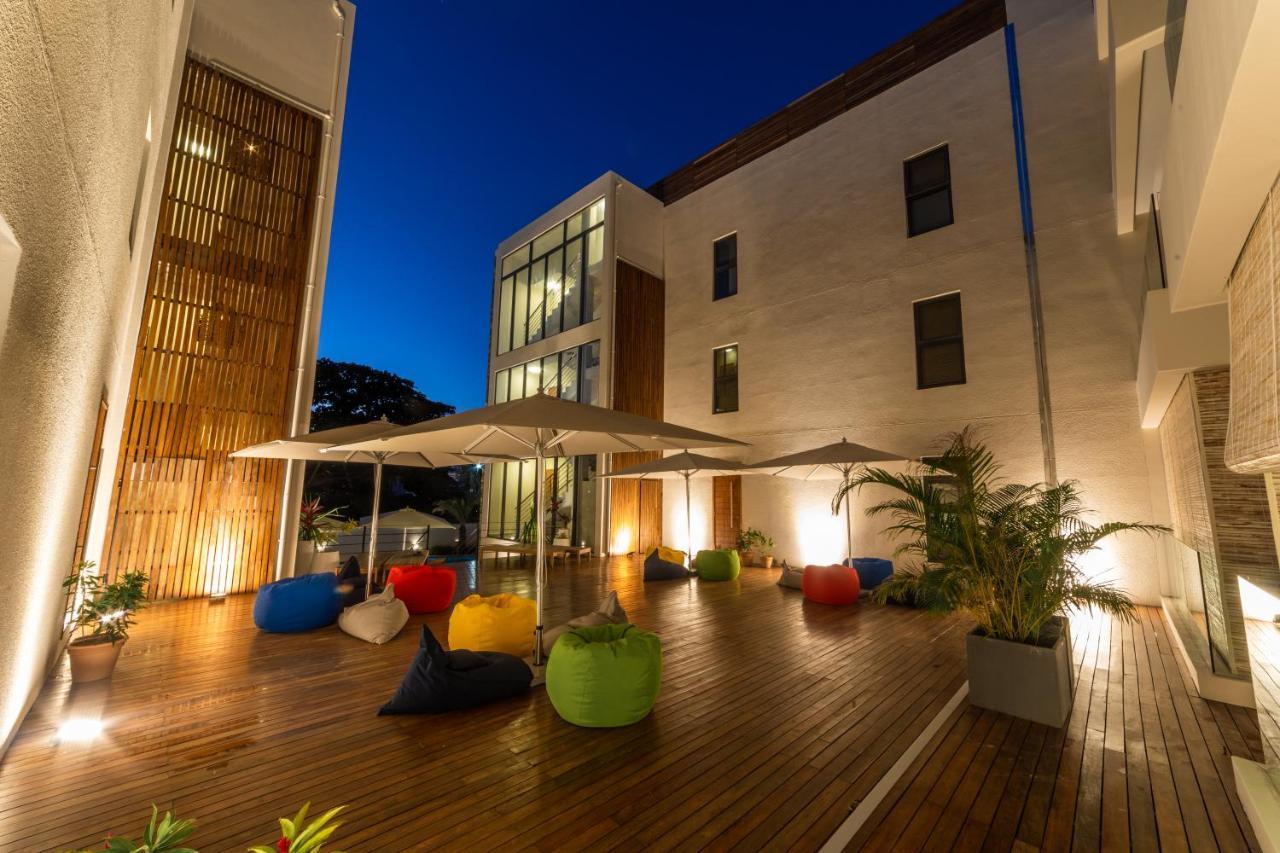 Penthouse 13 - One Bay Residence With Private Rooftop Terrace And Dip In Pool Pereybere Beach Eksteriør billede