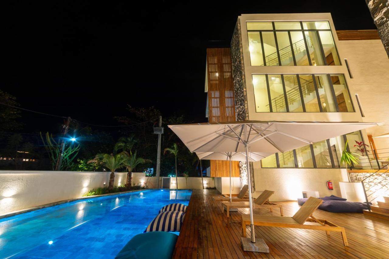 Penthouse 13 - One Bay Residence With Private Rooftop Terrace And Dip In Pool Pereybere Beach Eksteriør billede